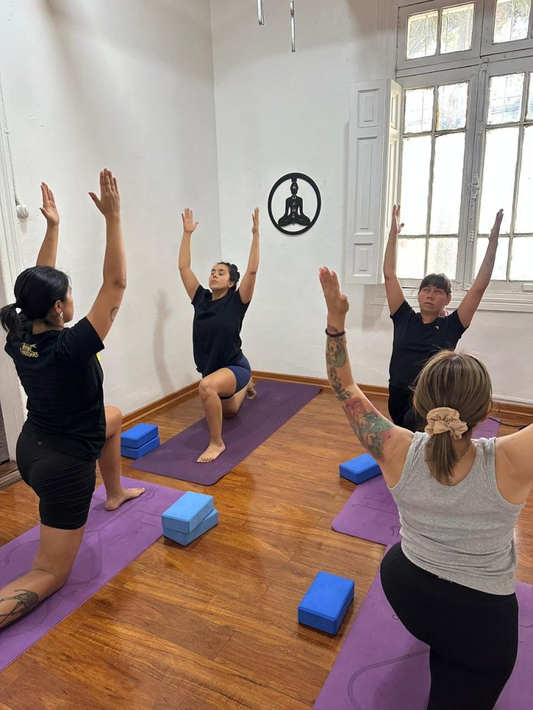 Yoga Integral en Almalab